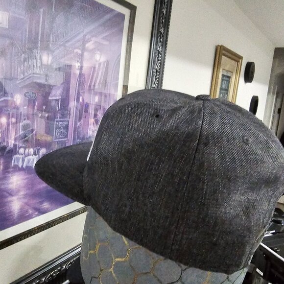 King Hat Grey in color and white One size Fits all - Picture 4 of 5